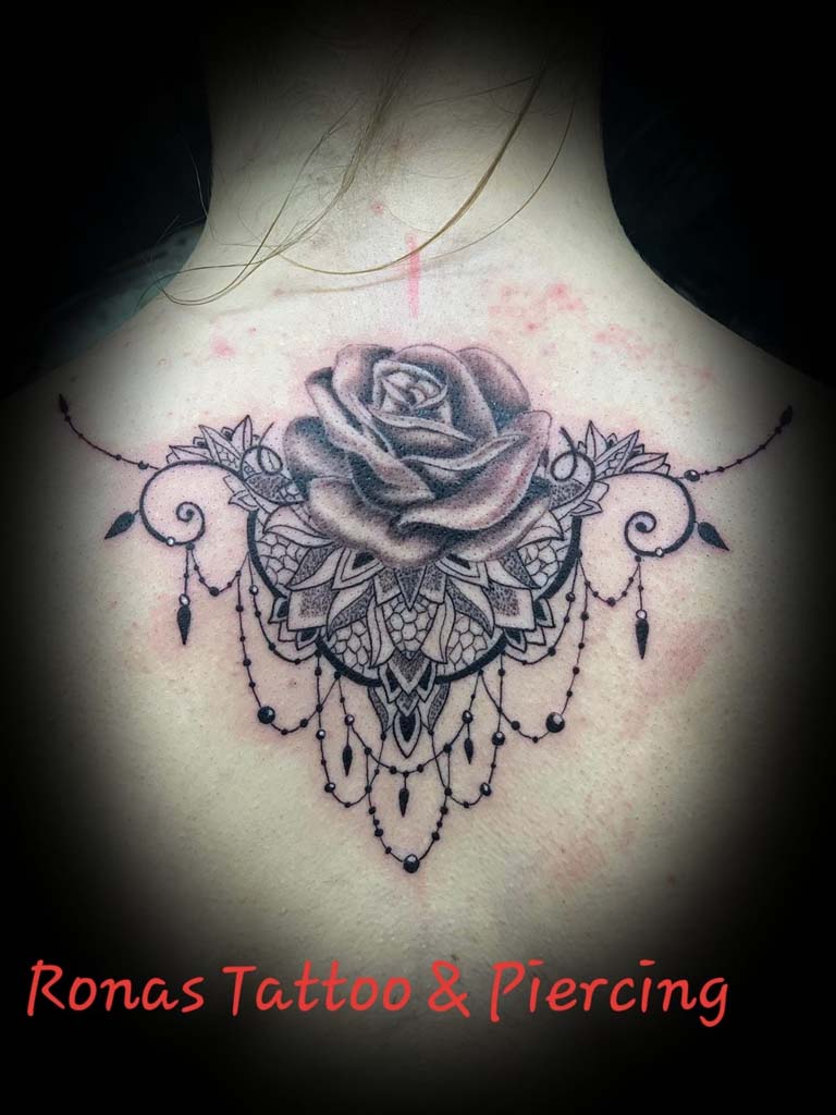 Tätowierung Rona's Tattoo in Wr. Neustadt