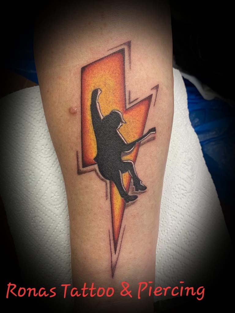 Tätowierung Rona's Tattoo in Wr. Neustadt